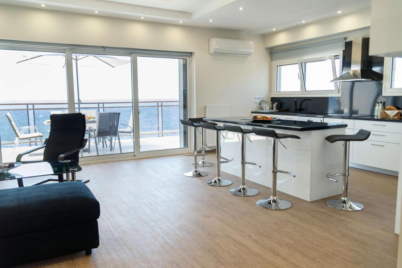 Blue Dreams - Spectacular Sea View Apartment In Атина Екстериор снимка