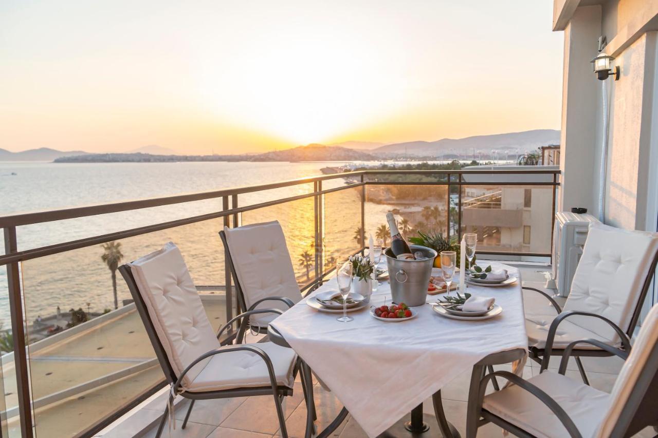 Blue Dreams - Spectacular Sea View Apartment In Атина Екстериор снимка
