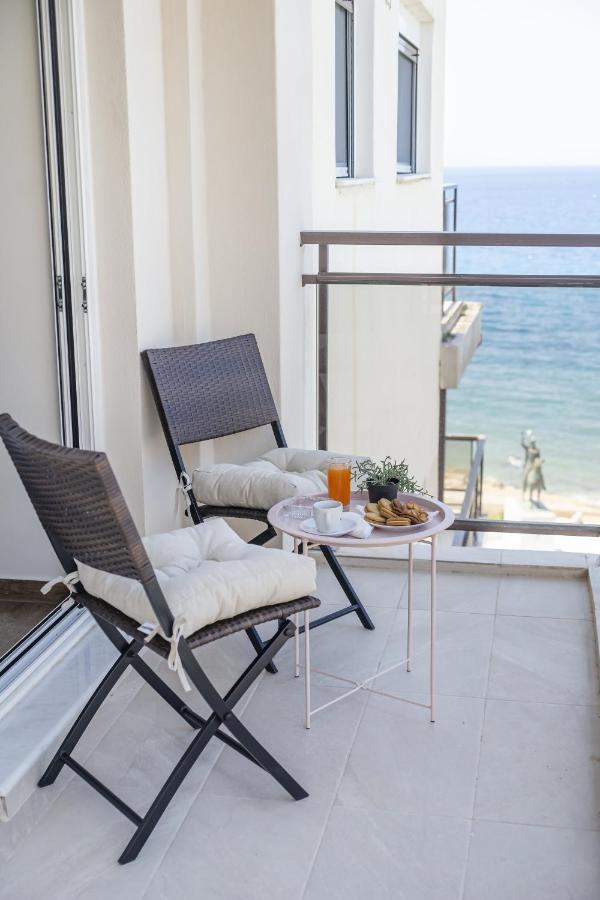 Blue Dreams - Spectacular Sea View Apartment In Атина Екстериор снимка