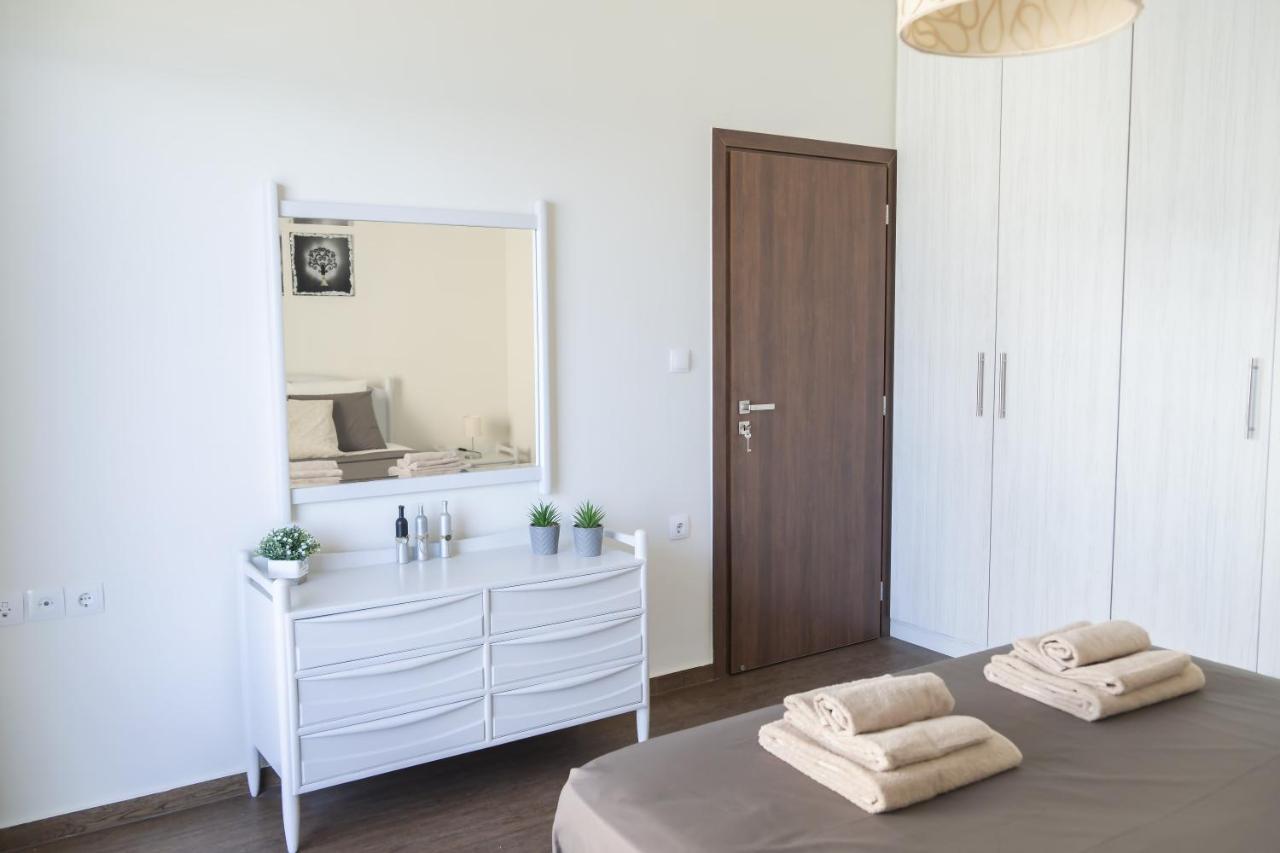 Blue Dreams - Spectacular Sea View Apartment In Атина Екстериор снимка