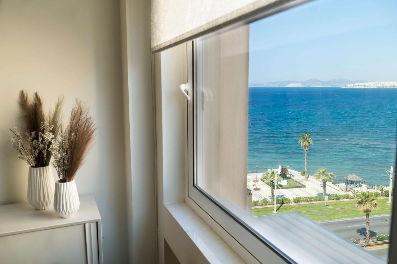 Blue Dreams - Spectacular Sea View Apartment In Атина Екстериор снимка