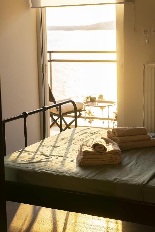 Blue Dreams - Spectacular Sea View Apartment In Атина Екстериор снимка